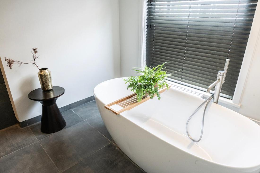 Xxl Loft With Bath Located Stadsvilla Tilburg Exterior foto